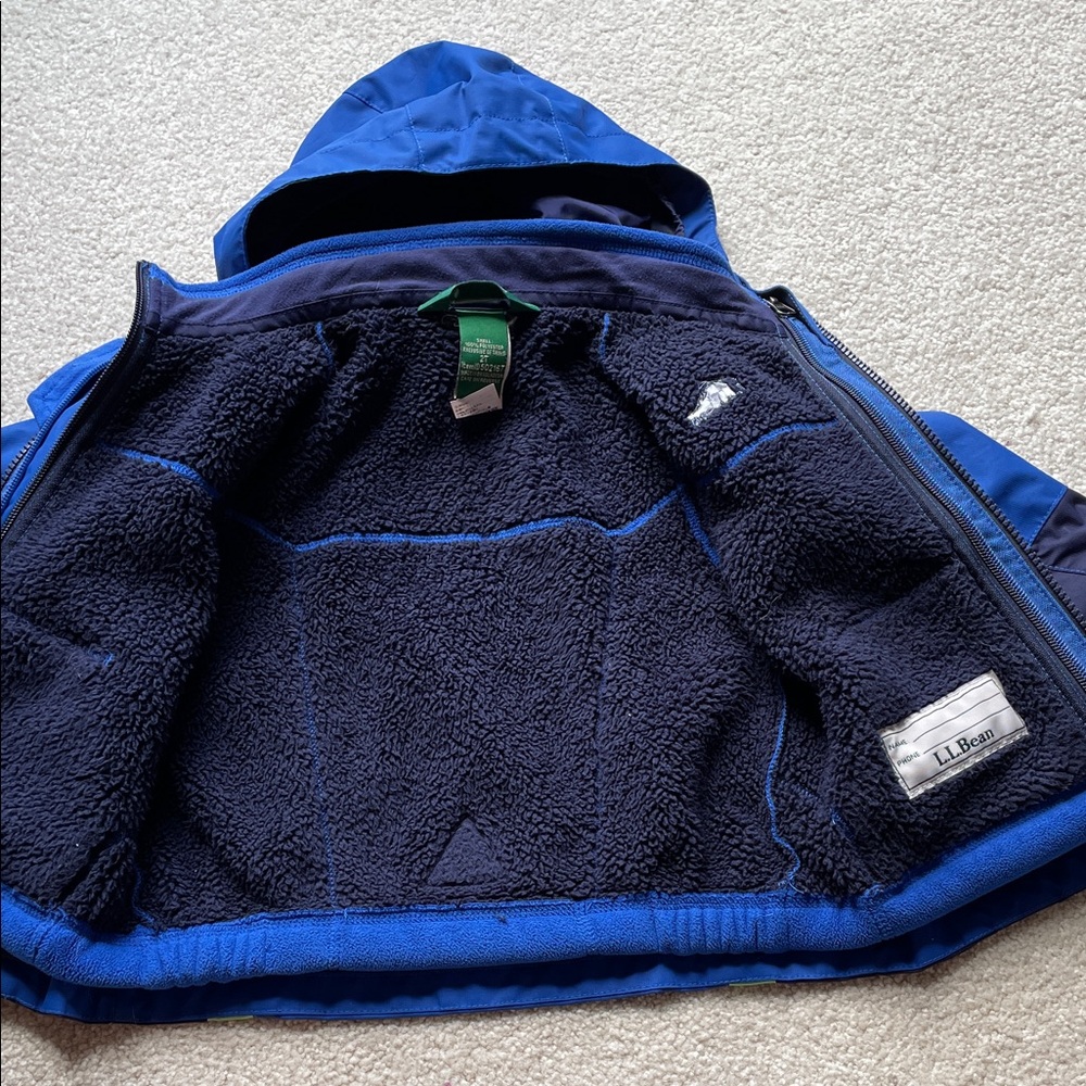 LL Bean. 2T. Weather resistant shell and fleece liner. Blue. - Picture 4 of 7